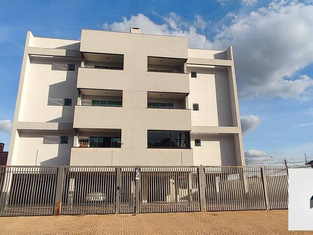 #234 - Apartamento para Venda em Cascavel - PR - 2